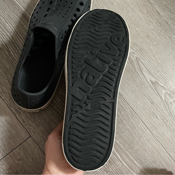 Native Jefferson Rubber Shoes Black White Mens Size 10 - Picture 4 of 6